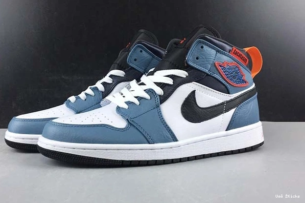 MidFearless 250 Ones x Jordan Air Resilient CU2802-100 1 Facetasm 0716